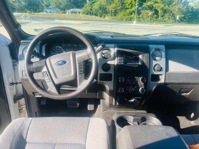 Photo of 2014 Oxford White Ford F-150