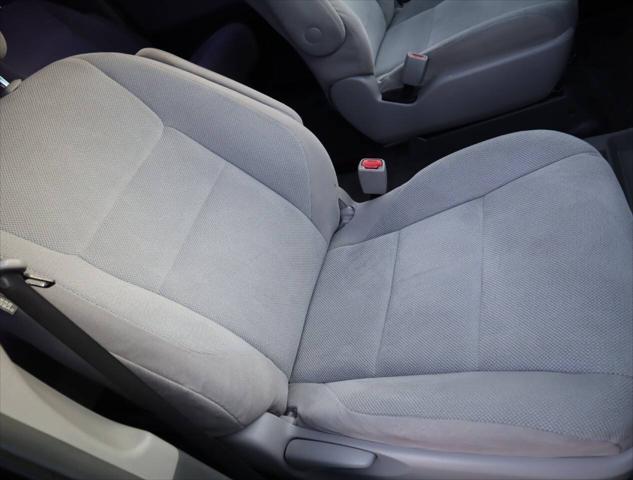 Photo of 2015 Attitude Black Toyota Sienna