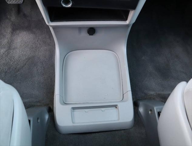 Photo of 2015 Attitude Black Toyota Sienna