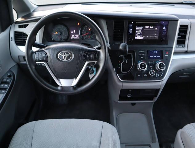 Photo of 2015 Attitude Black Toyota Sienna
