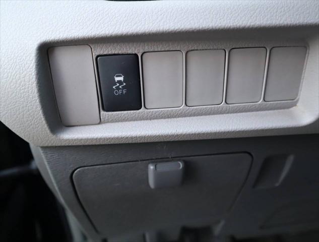 Photo of 2015 Attitude Black Toyota Sienna