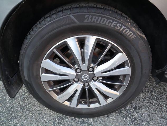 Photo of 2019 Gun Metallic Nissan Pathfinder