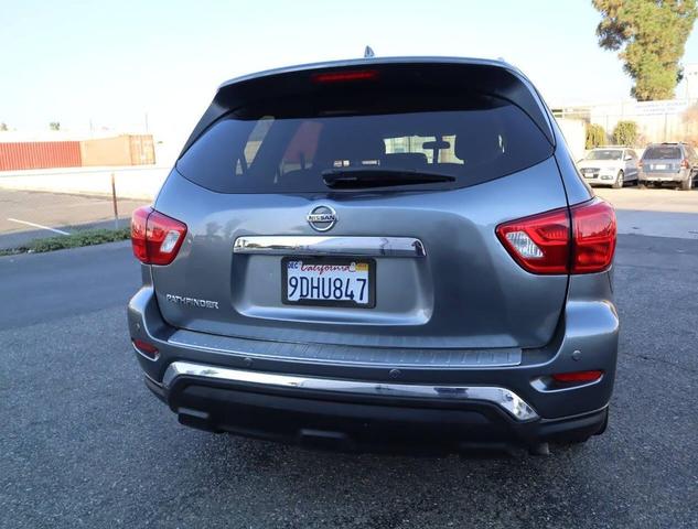 Photo of 2019 Gun Metallic Nissan Pathfinder