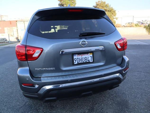 Photo of 2019 Gun Metallic Nissan Pathfinder