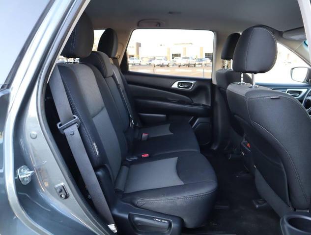 Photo of 2019 Gun Metallic Nissan Pathfinder