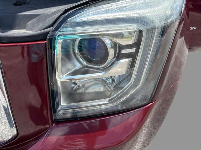 Photo of 2016 Burgundy GMC Yukon
