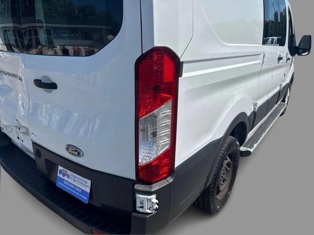 Photo of 2017 Oxford White Ford Transit-250