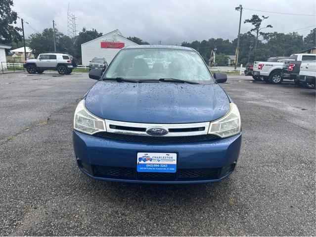 Photo of 2009 Blue Ford Focus