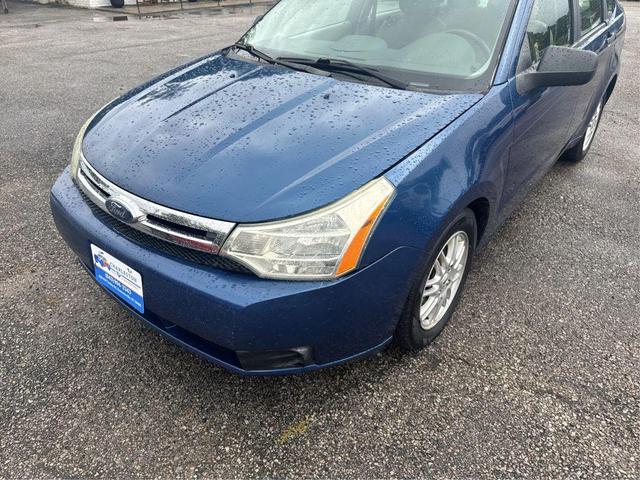 Photo of 2009 Blue Ford Focus