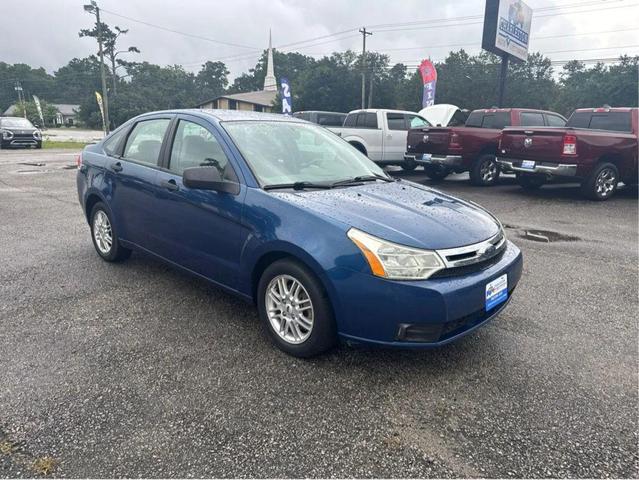 Photo of 2009 Blue Ford Focus