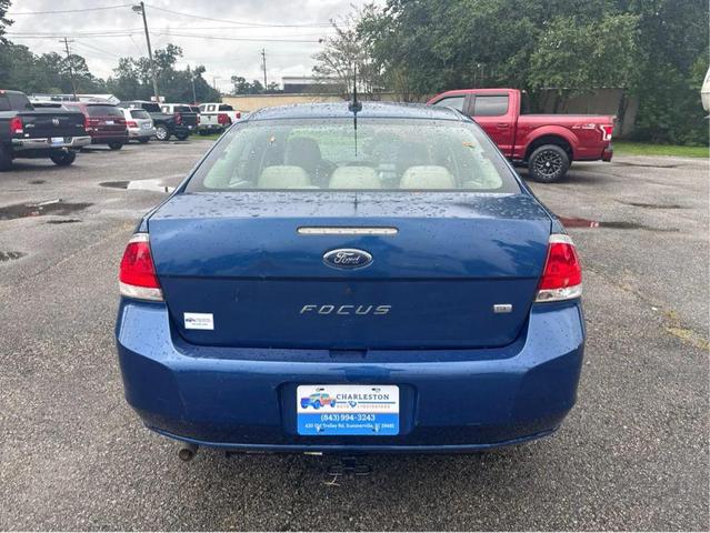 Photo of 2009 Blue Ford Focus