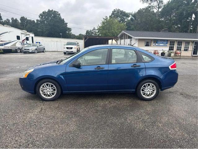 Photo of 2009 Blue Ford Focus