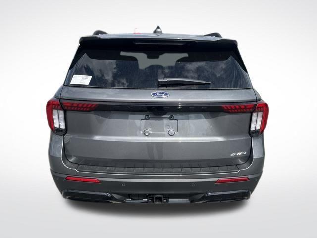 Photo of 2025 Gray Metallic Ford Explorer