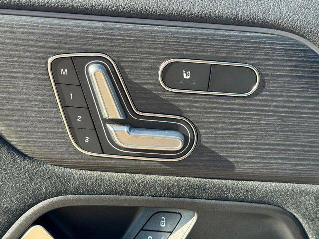 Photo of 2023 Night Black Mercedes-Benz GLA 250