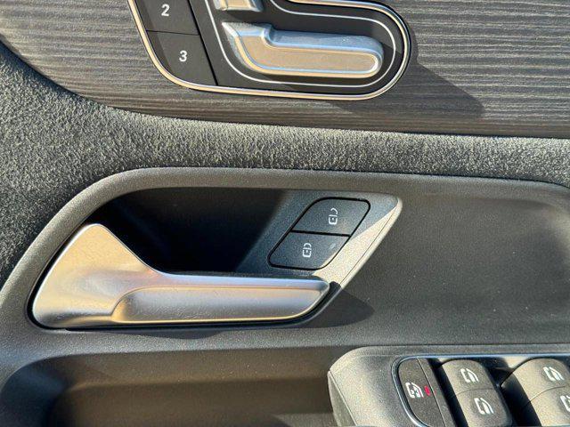 Photo of 2023 Night Black Mercedes-Benz GLA 250