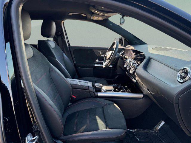 Photo of 2023 Night Black Mercedes-Benz GLA 250