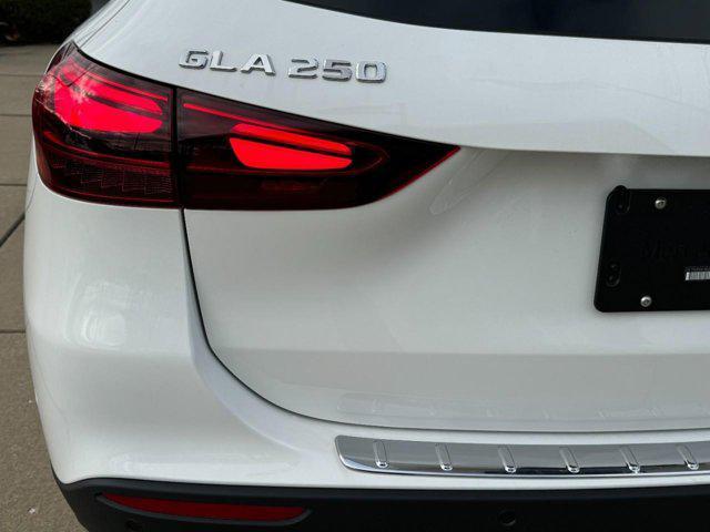 Photo of 2025 Polar White Mercedes-Benz GLA 250