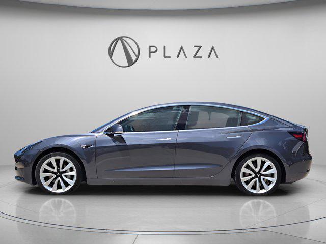 Photo of 2018 Midnight Silver Metallic Tesla Model 3