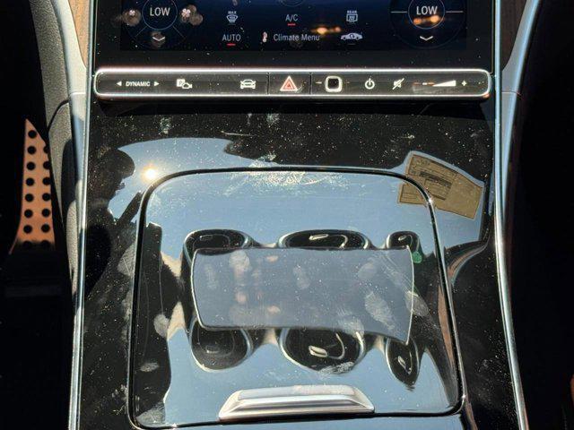 Photo of 2025 Polar White Mercedes-Benz C-Class