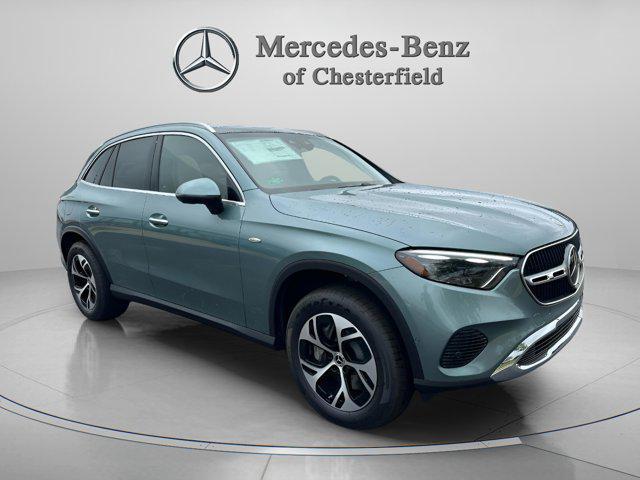 Photo of 2025 Verde Silver Metallic Mercedes-Benz GLC 350e