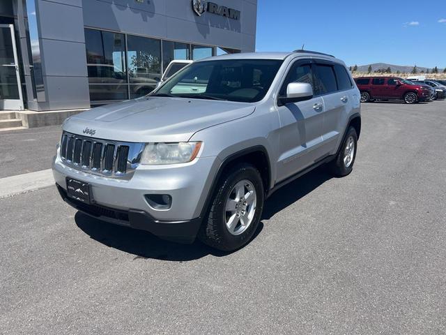 Photo of 2013 Bright Silver Metallic Clearcoat Jeep Grand Cherokee