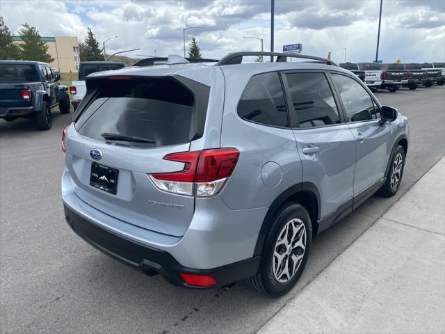 Photo of 2021 Ice Silver Metallic Subaru Forester