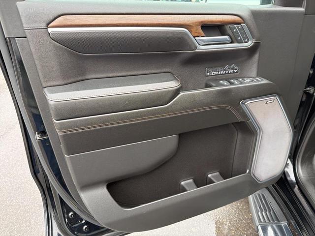 Photo of 2023 Black Chevrolet Silverado 1500