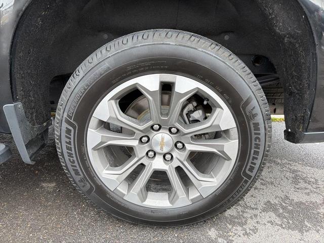 Photo of 2023 Black Chevrolet Silverado 1500