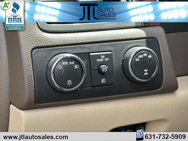 Photo of 2014 Gray GMC Yukon