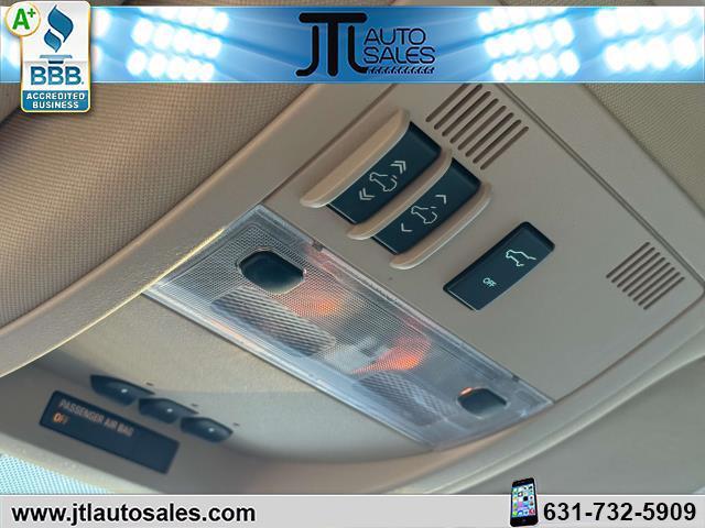 Photo of 2012 White Diamond Tricoat GMC Yukon