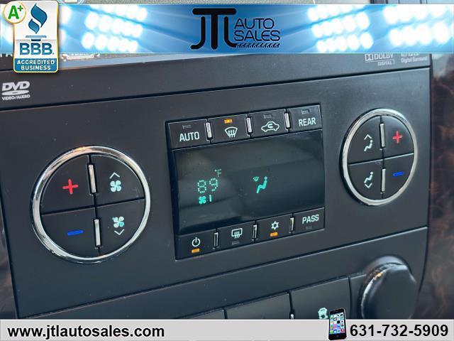 Photo of 2012 White Diamond Tricoat GMC Yukon