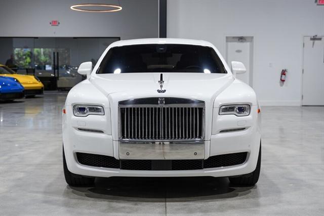 Photo of 2017 English White Rolls-Royce Ghost