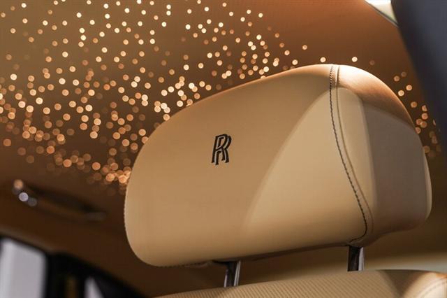 Photo of 2017 English White Rolls-Royce Ghost