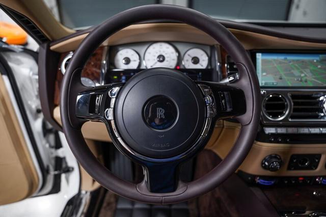 Photo of 2017 English White Rolls-Royce Ghost