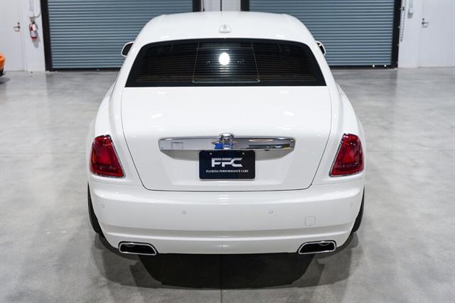 Photo of 2017 English White Rolls-Royce Ghost