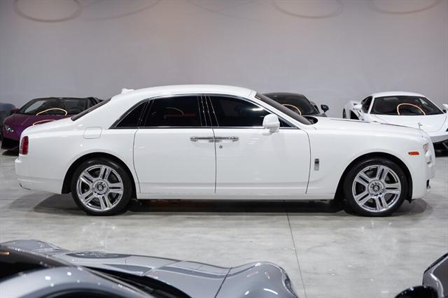 Photo of 2017 English White Rolls-Royce Ghost