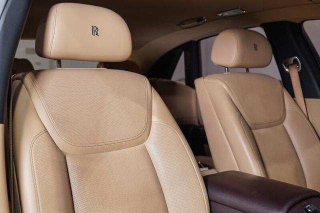 Photo of 2017 English White Rolls-Royce Ghost