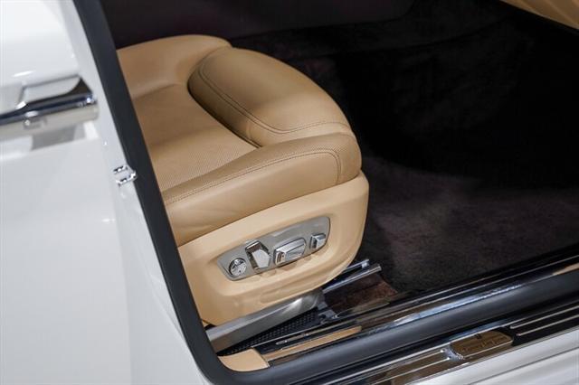 Photo of 2017 English White Rolls-Royce Ghost