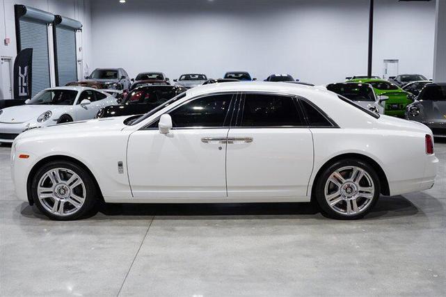 Photo of 2017 English White Rolls-Royce Ghost