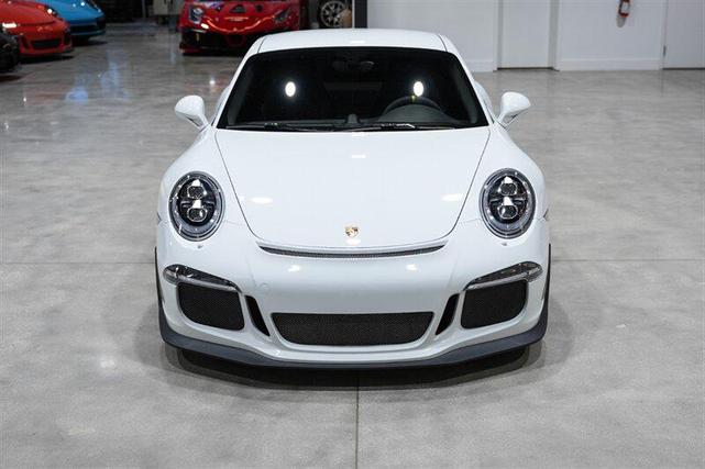 Photo of 2015 White Porsche 911
