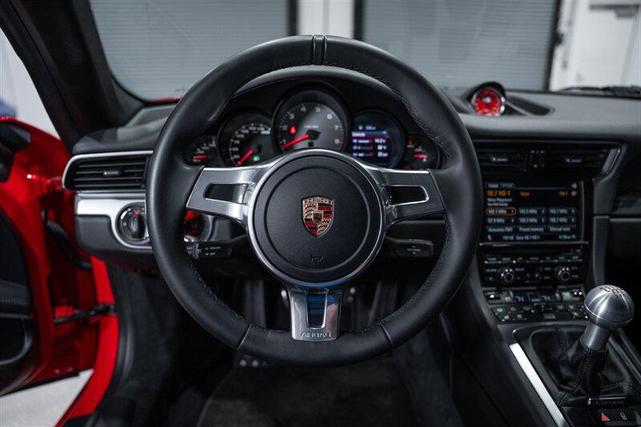 Photo of 2013 Guards Red Porsche 911