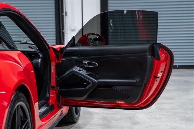 Photo of 2013 Guards Red Porsche 911