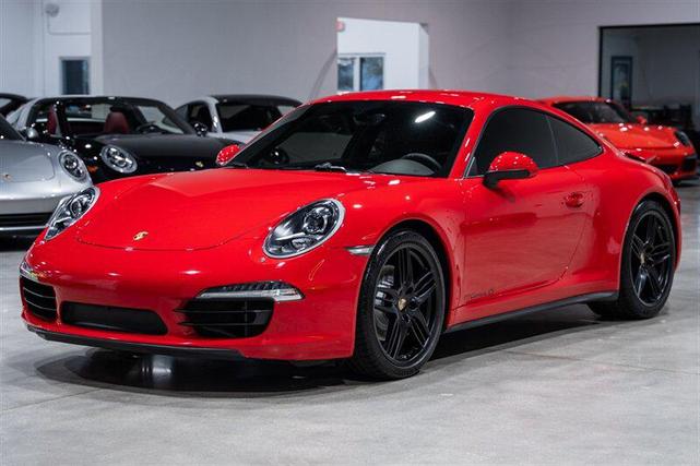 Photo of 2013 Guards Red Porsche 911
