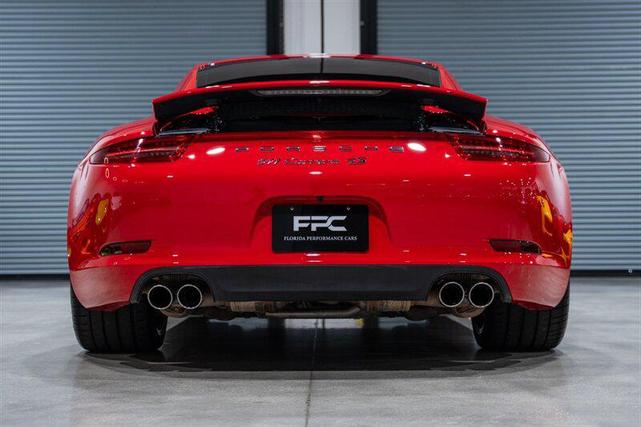 Photo of 2013 Guards Red Porsche 911
