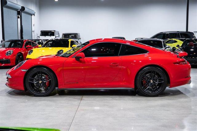 Photo of 2013 Guards Red Porsche 911