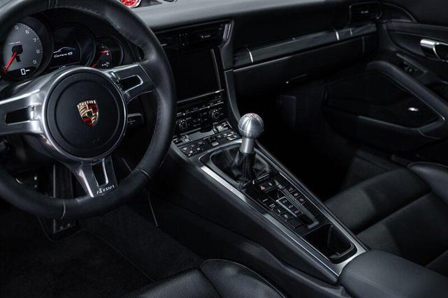Photo of 2013 Guards Red Porsche 911