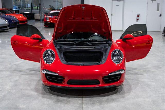 Photo of 2013 Guards Red Porsche 911