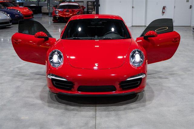 Photo of 2013 Guards Red Porsche 911