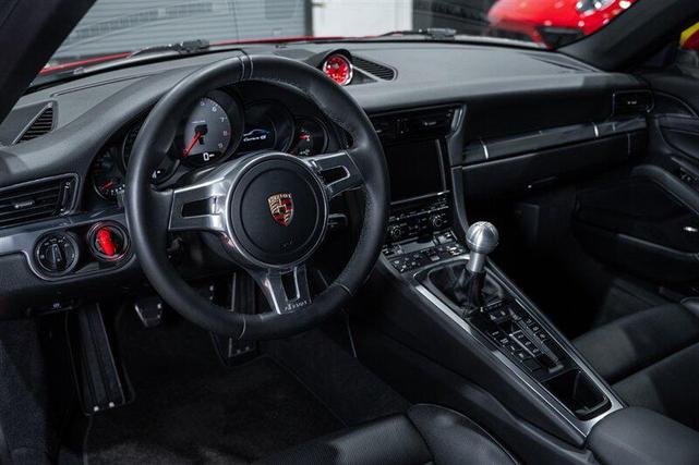 Photo of 2013 Guards Red Porsche 911
