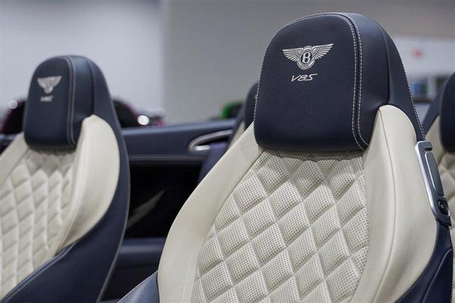 Photo of 2017 Glacier White Solid Bentley Continental GT
